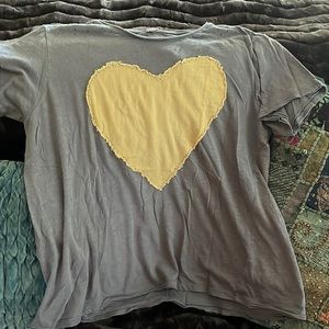 Magnolia Pearl Heart Appliqué Tee